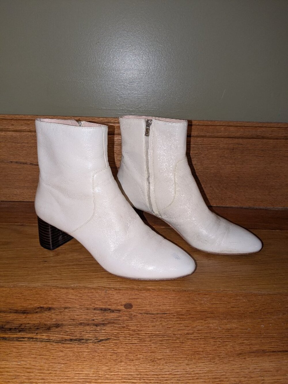 Loeffler Randall White Leather Ankle Boots Size 9.5B Heel Pointed Toe Zip Emboss